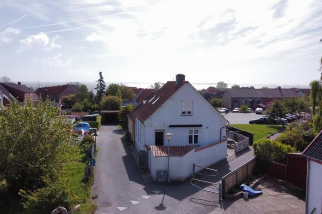Skont Feriehus Midt I Marstal. Exterior foto